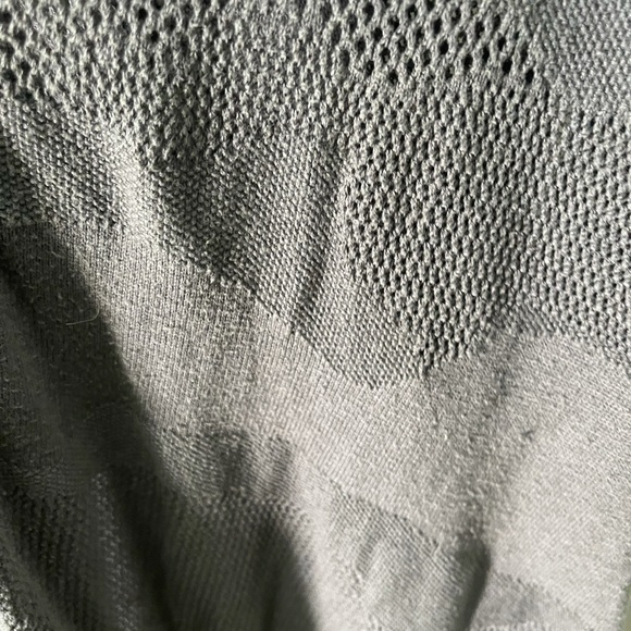 Lululemon Cover-up. One size - Picture 9 of 12